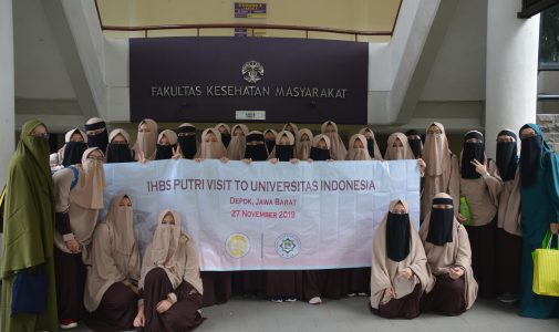 FKM UI Terima Kunjungan dari Para Siswi SMA Ibnu Hajar Boarding School