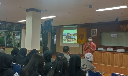 FKM UI Kembali Bagikan Informasi Seputar Keilmuan Kesehatan Masyarakat Pada Siswa SMA Negeri 17 Palembang