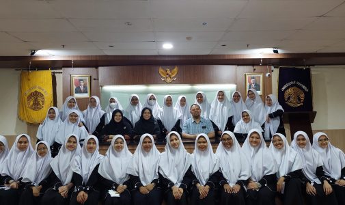 FPH UI Shares Undergraduate Study Program Information with Al Kahfi Bogor Islamic High School Students