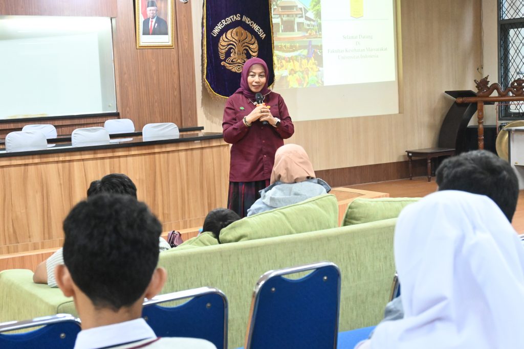 Receiving a Visit from SMA Negeri 1 Pariaman Students, FPH UI Explains ...