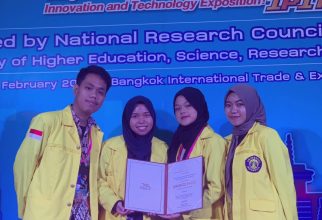 Creating StudeRent, FPH UI Students Achieve Achievements at the Thailand Inventors’ Day Event