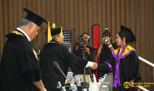 Sebanyak 98 Wisudawan Program Studi Sarjana FKM UI Ikuti Wisuda UI Semester Gasal 2023/2024